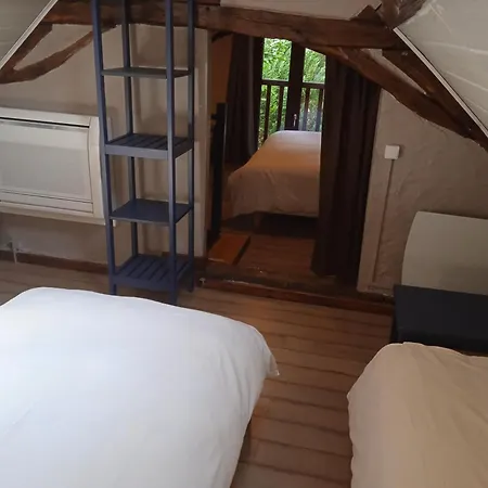 Les Accromagnon, Climatisation Сasa de vacaciones *